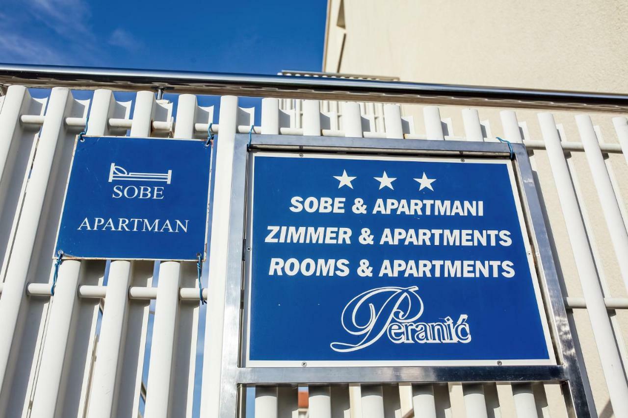 Apartments & Rooms Peranic Novalja Buitenkant foto
