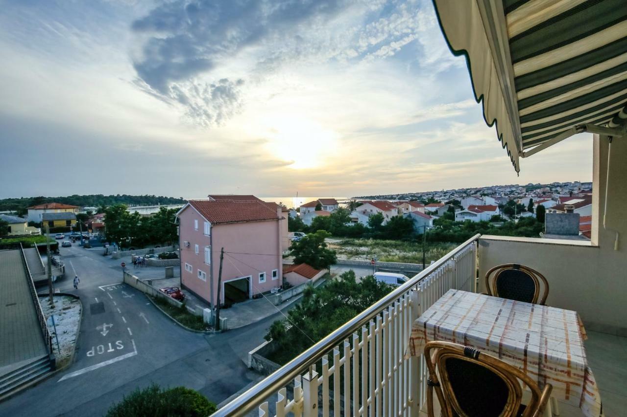 Apartments & Rooms Peranic Novalja Buitenkant foto